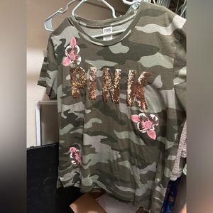 Bling flower and camo Pink VS tshirt excellent condition